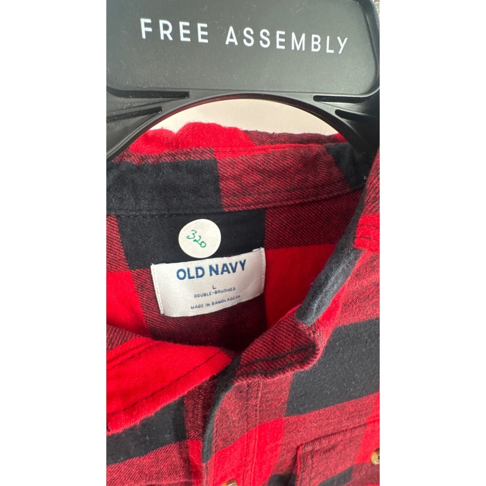 Old Navy Mens Red Black Buffalo Plaid Flannel Button Down Shirt Large L Soft - Picture 2 of 3